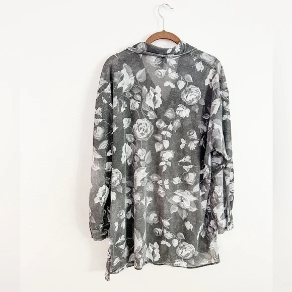 NY & Co. Sheer Floral Monochrome Button Down - Size: Large - Picture 6 of 7